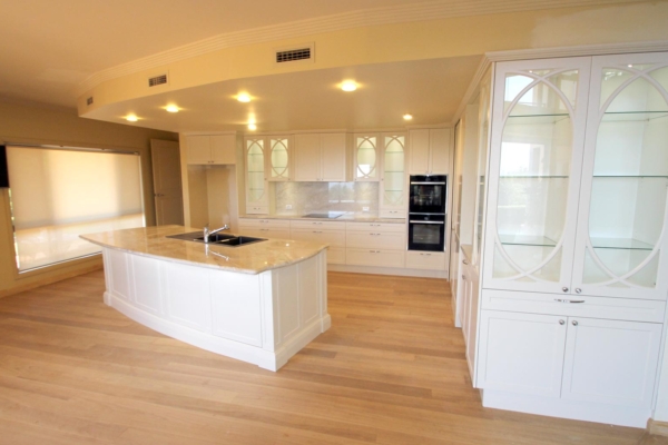 Granite bench tops. Brisbane & Toowoomba kitchen renovation.