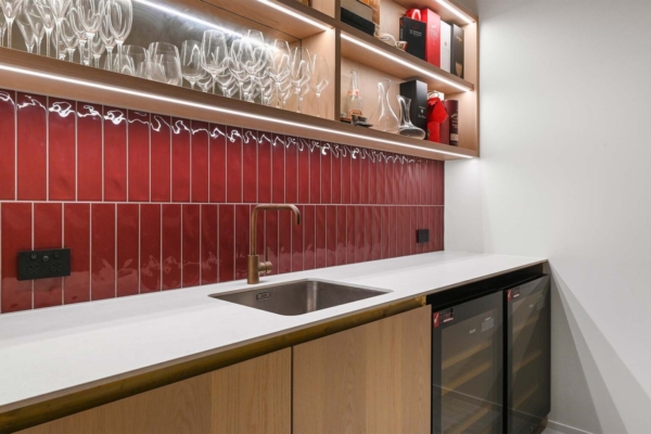 PK Kitchen Design Home Renovations: Pelican St, Peregian Beach