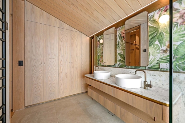 PK Kitchen Design Home Renovations: Pelican St, Peregian Beach